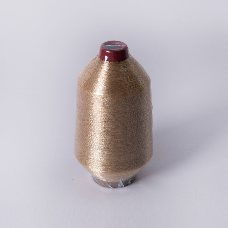 Hvordan tilføjer metallisk broderi -tråd glamour og visuel påvirkning?